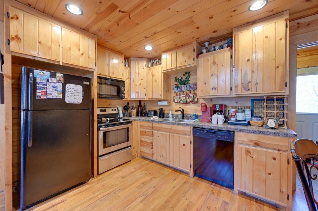 Broken Bow Cabin With Hot Tub And Fire Pit, Near Lake! Exterior photo