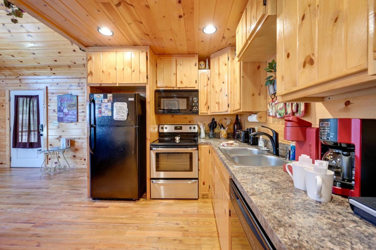 Broken Bow Cabin With Hot Tub And Fire Pit, Near Lake! Exterior photo